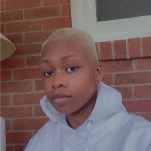 Meet your Posher, Niveah